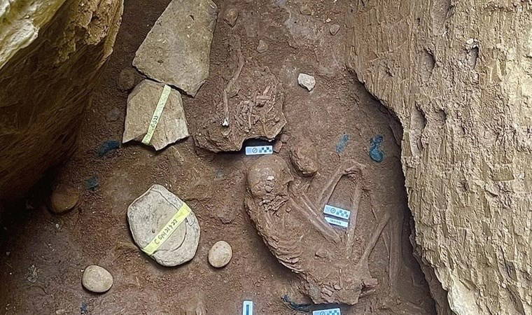 Kazı çalışmalarında 16 bin yıllık insan iskeletleri bulundu