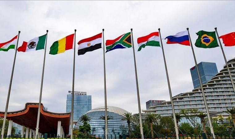 Putin açıkladı:  BRICS'e kaç ülke dahil olmak istiyor?