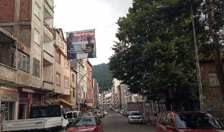 Teğmen Ebru Eroğlu için asılmıştı....