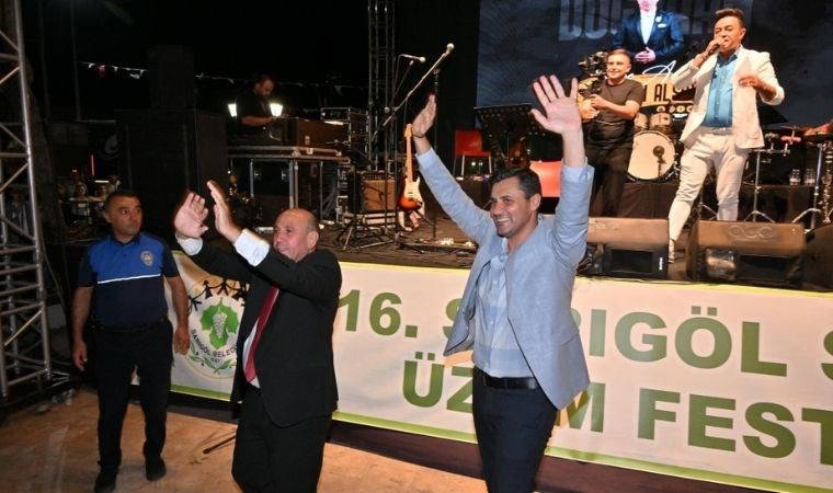 Ferdi Zeyrek:  Manisam hep eğlenecek, hep gülecek