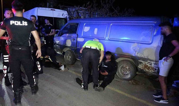 Polisin 'dur' ihtarına uymayan motosikletli kaza geçirdi: 1’i ağır 2 yaralı