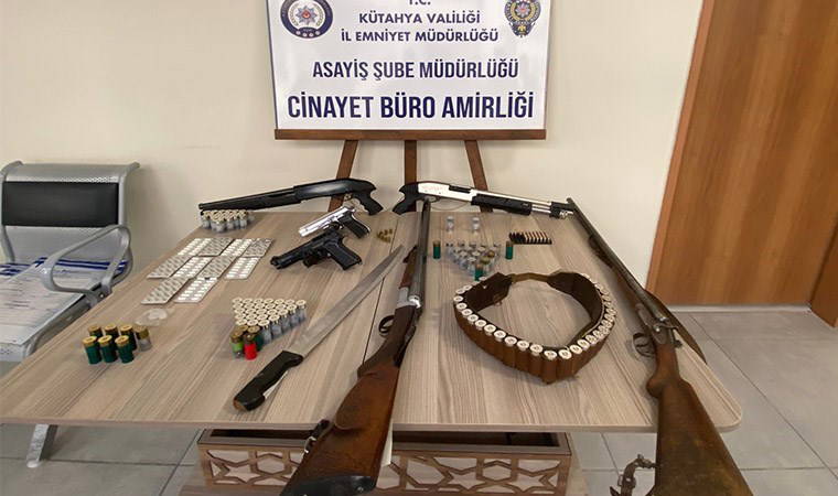 Kütahya'da sosyal medyadan silah görseli paylaşan 11 şüpheli yakalandı