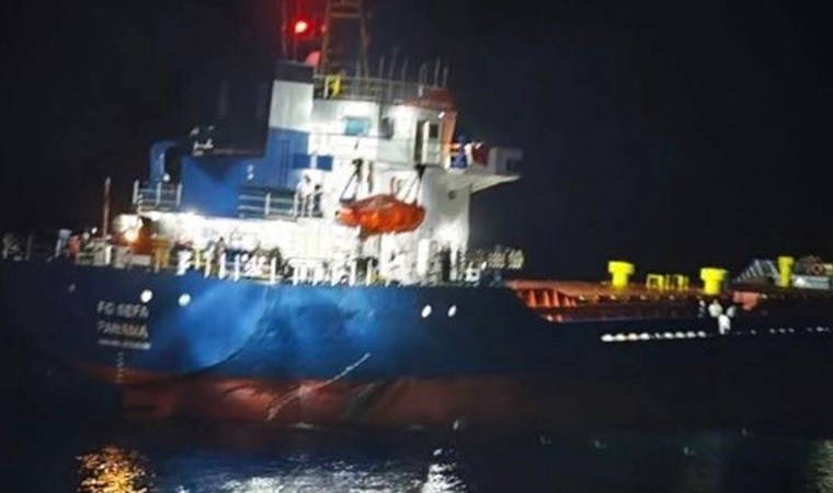 Çanakkale Boğazı'ndan geçen kuru yük gemisi arıza yaptı
