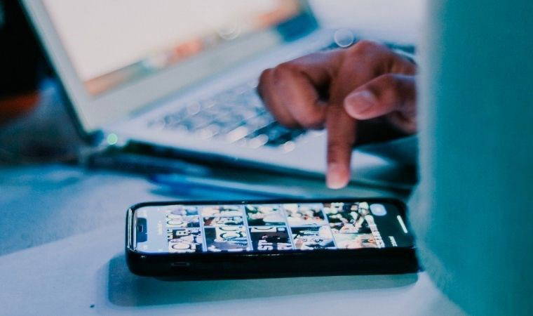 Sosyal medya bağımlılığından kurtulması gereken 3 burç: Bu burçlar sosyal medyadan kopamıyor...