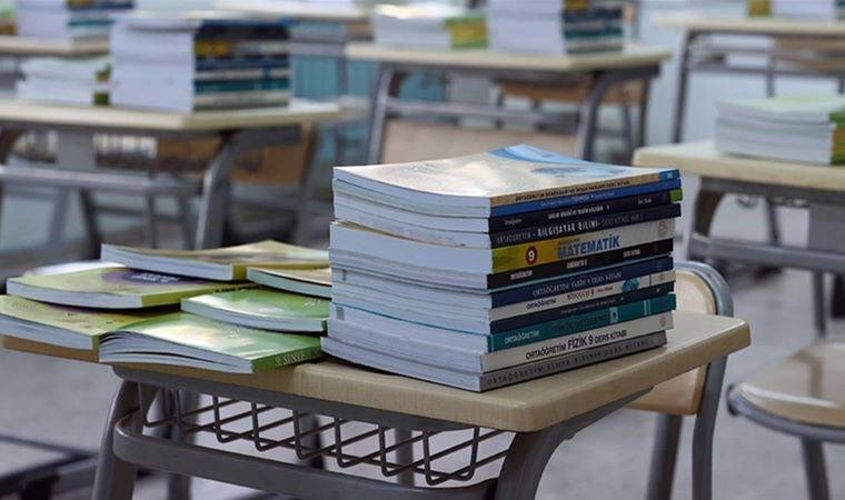 Velilerden, 'özel okulun 30 bin lira istediği kitapları kitapçıdan 5 bin liraya aldık' iddiası