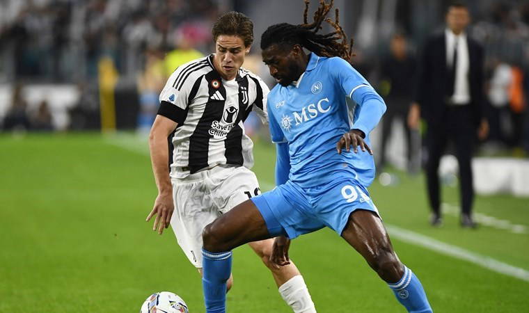 Juventus, Napoli ile puanı paylaştı!