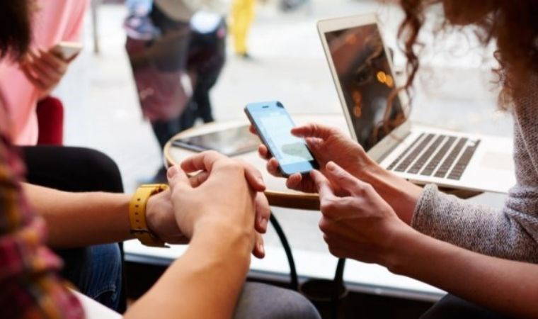 Sosyal medyaya düşkün olan 5 burç: Bu burçların elinden telefon hiç düşmüyor...
