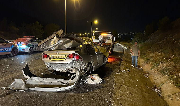 İzmir'de feci ölüm: Direksiyon hakimiyetini kaybetti, otomobilden fırladı!