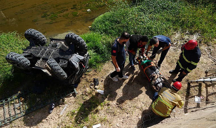 Virajı alamayan ATV dereye uçtu: 2 ağır yaralı