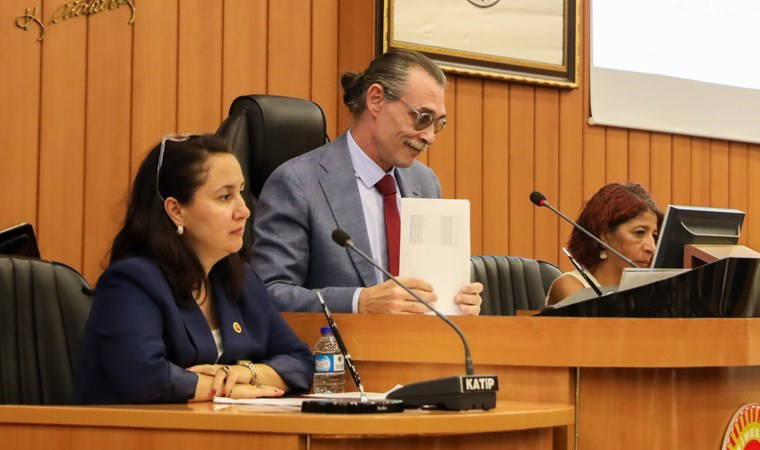 Beşikçioğlu eski yönetimdeki 'akraba atamalarını' açıkladı