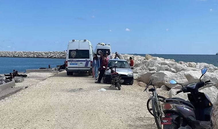 Mersin'de denizde erkek cesedi bulundu