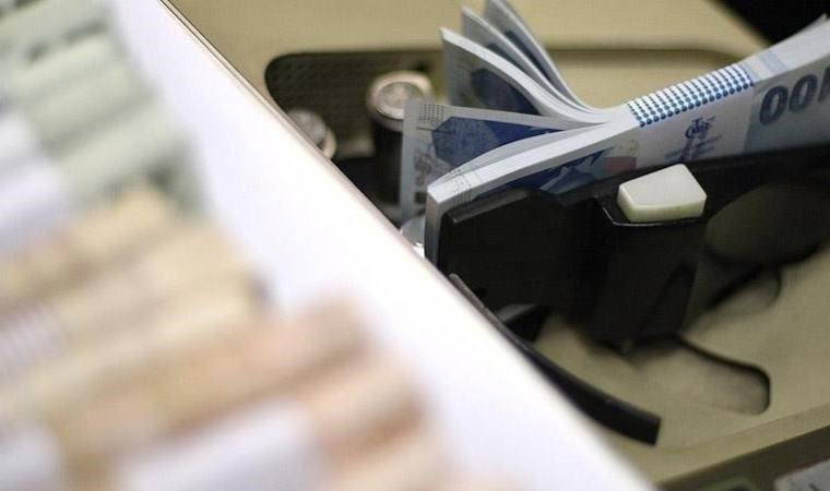 Cevdet Akay: “Sermayeyi vergilendiriyormuş gibi görünerek vergilendirmiyorsunuz”