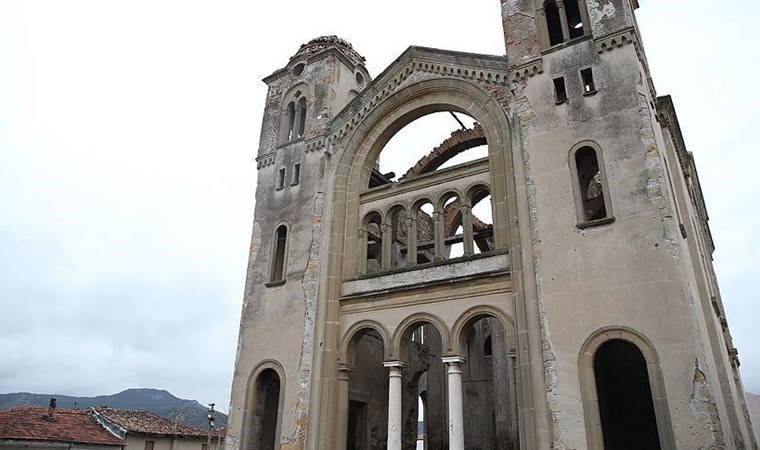 Restore kararına rağmen çivi bile çakılmadı