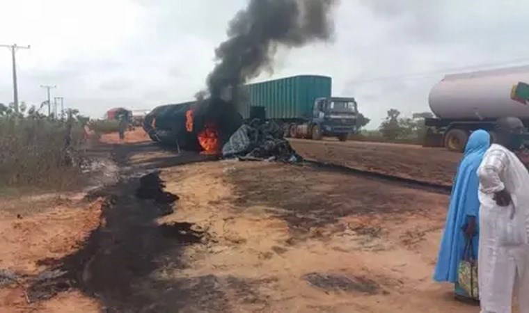 Afrika ülkesinde yakıt tankeri patladı: Çok sayıda ölü var