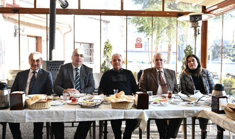 Mamak Belediye Başkanı Şahin, gazetecilerle bir araya geldi