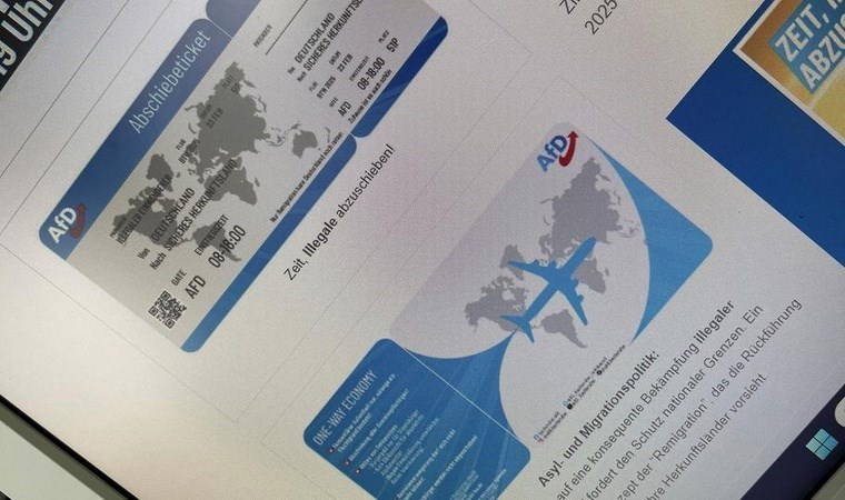 AfD'den seçim kampanyası: Uçak bileti şeklinde ilan dağıttı