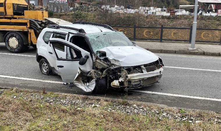 Rize'de cip aydınlatma direğine çarptı: 1 yaralı!