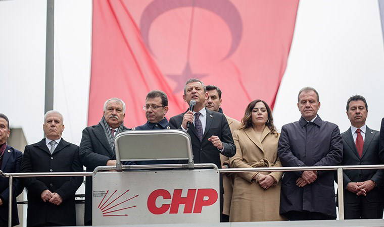 Cumhuriyet'ten özel karelerle