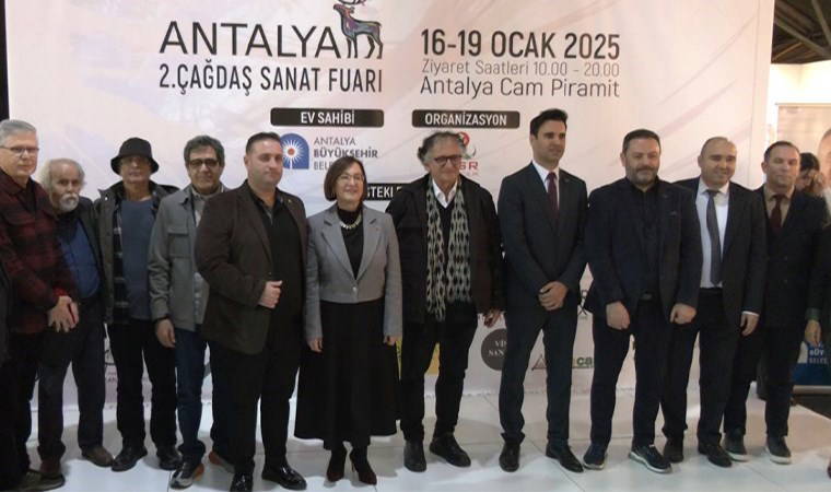 Cumhuriyet Gazetesi Galerisi Antalya Çağdaş Sanatlar Fuarı’nda