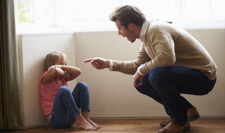 Çocuklarına sevgisini göstermekte zorlanan 4 erkek burcu: Bu burçlar gösterdiklerinden çok sevgi hissediyor