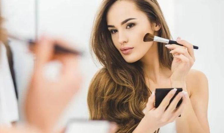 Cilt kusurlarını ortadan kaldıran trend: Porselen makyaj