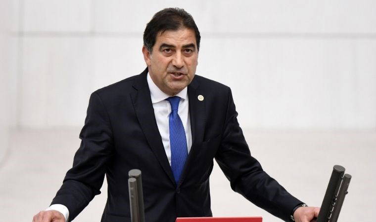 Ünal Karaman kimdir? İyi Parti'den istifa eden Ünal Karaman nereli, kaç yaşında? Hangi takımlarda forma giydi?