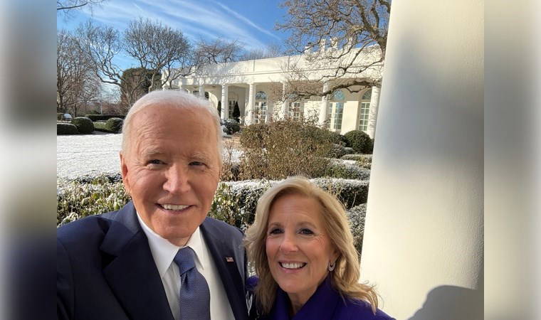 Biden ile eşinden 'selfie' paylaşımı