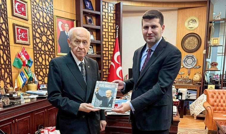 Ülkü Ocakları Başkanı Ahmet Yiğit Yıldırım’dan ‘Ümit Özdağ’ paylaşımı: ‘Unutma, kurdun yuvasına giren çakalın akıbeti parçalanmaktır!’