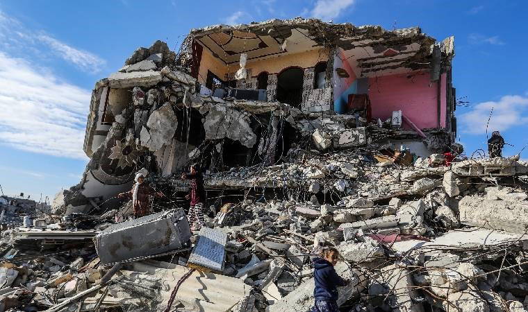 Dünyada savaşlar ve siber saldırılar, Türkiye’de doğal afetler