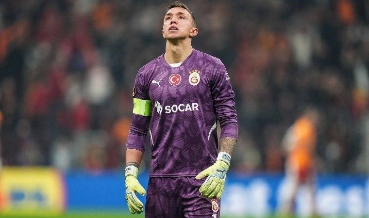 Galatasaray taraftarından Muslera'ya tepki! Tecrübeli eldivenden 'bitti' mesajı!