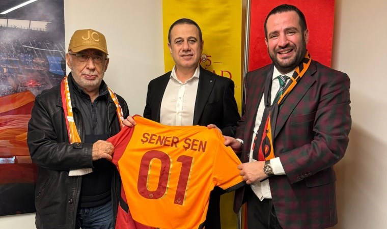 Şener Şen'den Okan Buruk açıklaması: 'Takım ortada, demek ki başarılı'