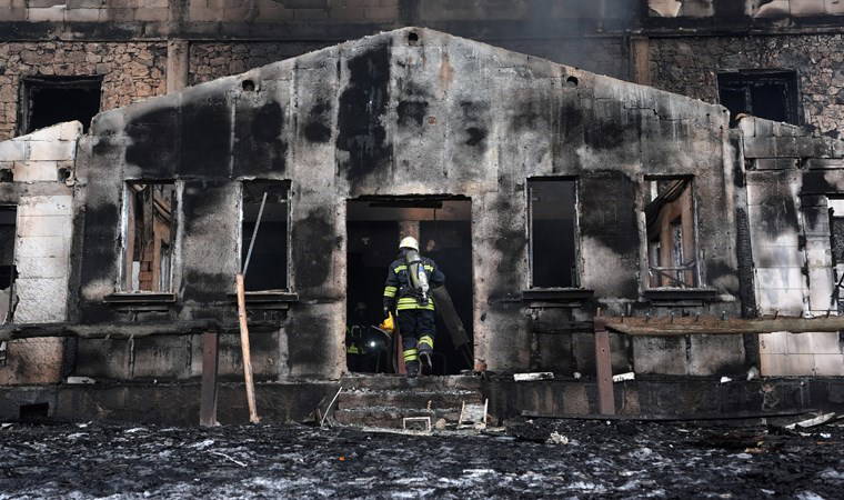 Alevlere teslim olan Grand Kartal Otel'in ortağı konuştu: 'Canımızı zor kurtardık...'