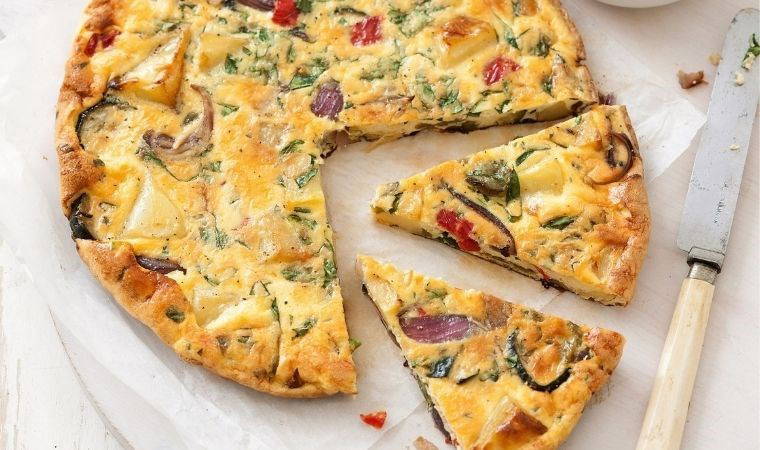 İtalyan mutfağından sofralarınıza gelen pratik kahvaltılık: Sebzeli frittata tarifi