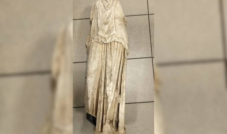 Çöp poşetinde 2 bin yıllık heykel bulundu