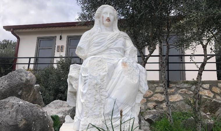 Demeter heykeline çirkin saldırı: Şüpheliler aranıyor!