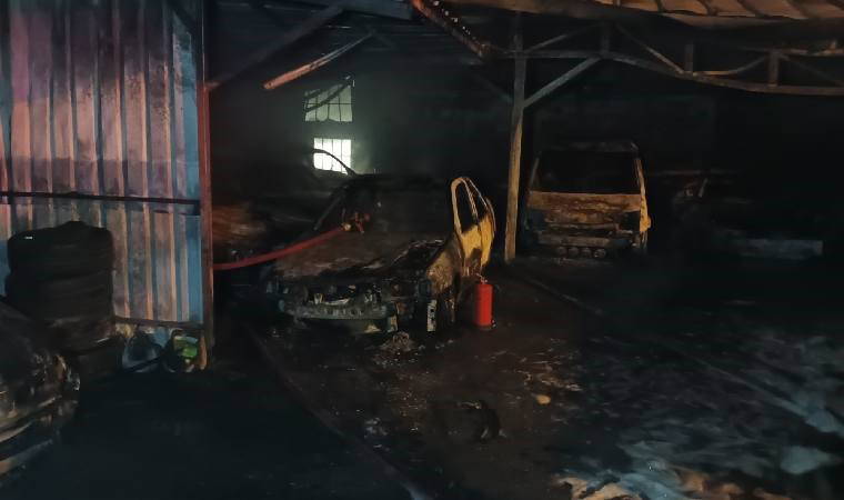 Oto galerinin park alanında yangın... Sabotaj ihtimali üzerinde duruluyor!