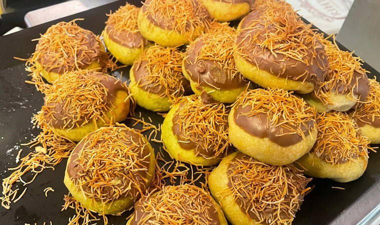 'Dubai çikolatası' çılgınlığı bitmiyor... Bu kez kurabiye ve yaş pastaya da sıçradı!