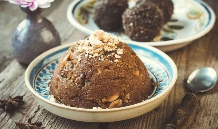 Tatlı krizlerinin pratik çözümü: Kakaolu irmik helvası tarifi