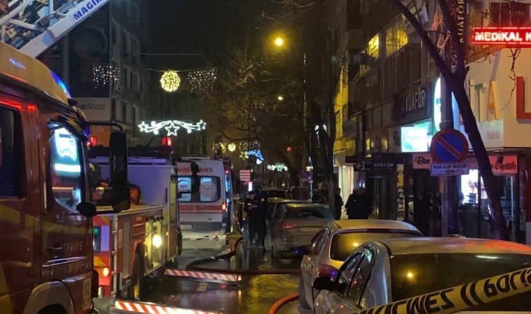 Ankara’da 5 katlı binada korkutan yangın: 3 kişi yaralandı, 6 kişi dumandan etkilendi!