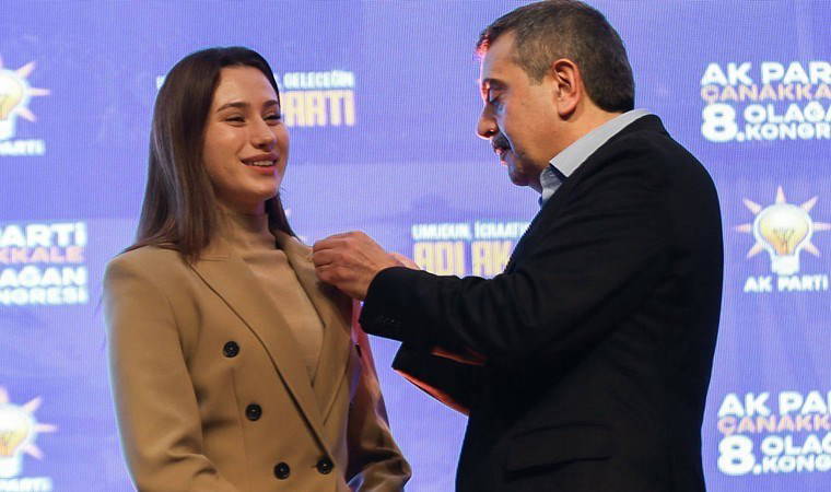 AKP’li isimle fotoğraf paylaşmıştı