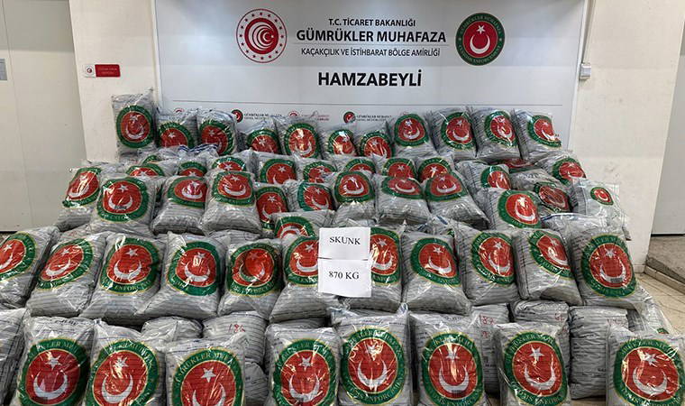 Hamzabeyli'den giriş yapmış... Ekiplerden sınır kapısında 'uyuşturucu' operasyonu: TIR'da 870 kilo skunk ele geçirildi