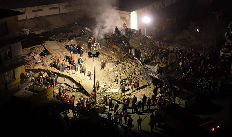 Konya'da çöken 4 katlı binada acı ayrıntı ortaya çıktı: Ölen çift, yeni evlenmiş...