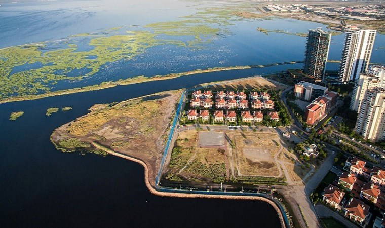 Denize sıfır arazinin AKP’li kardeşlere satışına mahkeme "dur" dedi