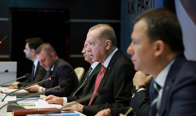 Bakan'ı mı işaret etti?