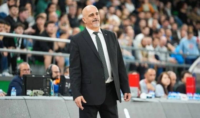 Karşıyaka'da yardımcı antrenör Rüçhan Tamsöz ile yollar ayrıldı