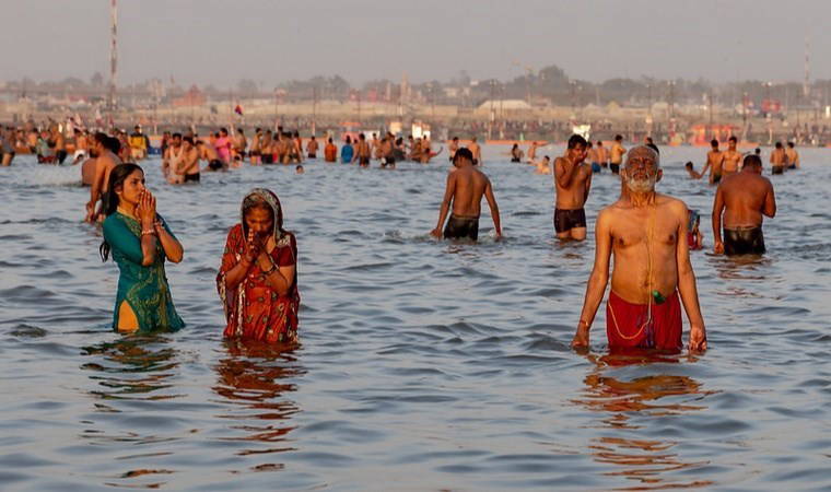 Dünya'nın en büyük dini festivalinde izdiham: En az 10 ölü
