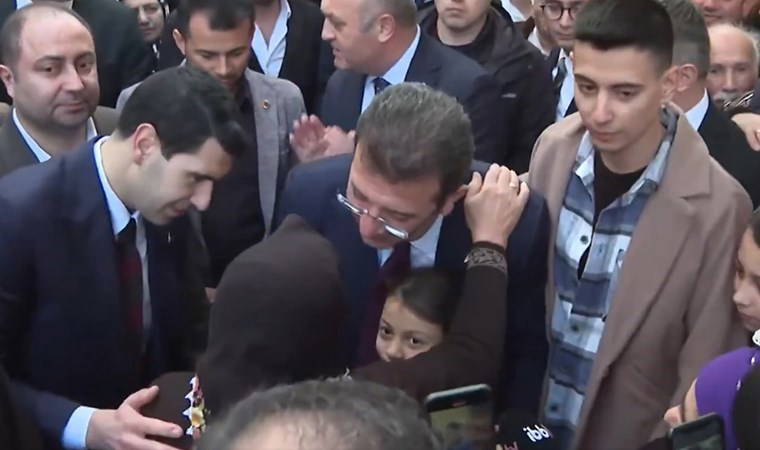 Yaşlı kadının, İmamoğlu'na uyarısı gündem oldu: 'Dikkatli konuş içeri atılma'