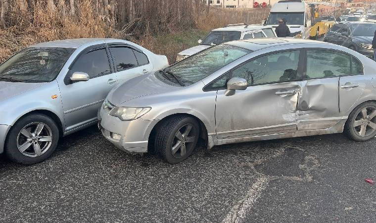 Diyarbakır’da 6 araç birbirine girdi... Yaralılar var!