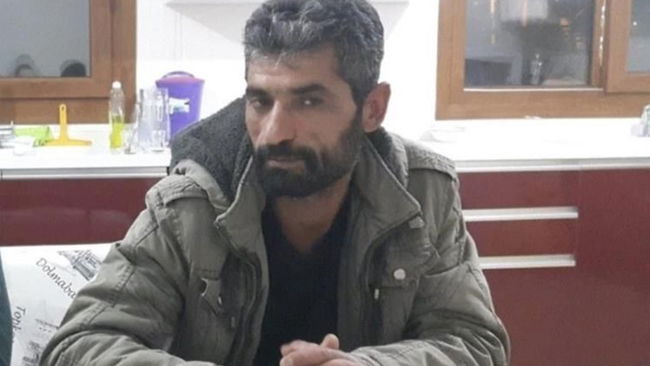 Adliyeye ruhsatsız silahla gelmiş