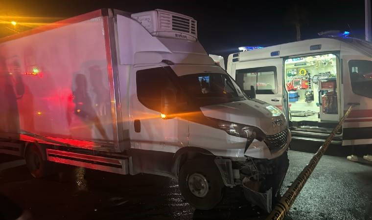 Mersin'de üç araç birbirine girdi: Ölü ve yaralılar var!